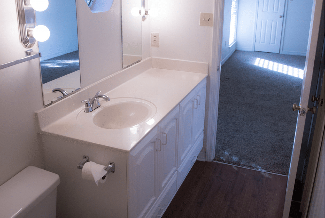 19303 Scenic Hwy 98 - Master Bathroom